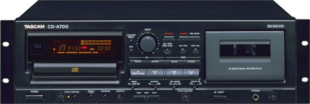 3.2 REJESTRATOR D�WI�KU TASCAM CD-A700