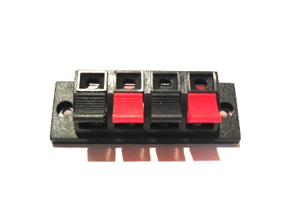 1.1 Gniazdo g�o�nikowe (4z) prostok.
